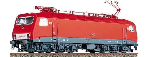 Electric locomotive BR 252 (3-RAIL AC)<br /><a href='images/pictures/Gutzold/43230.jpg' target='_blank'>Full size image</a>